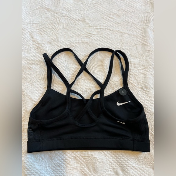 Nike woman’s light Support Non padded bra - Picture 4 of 7